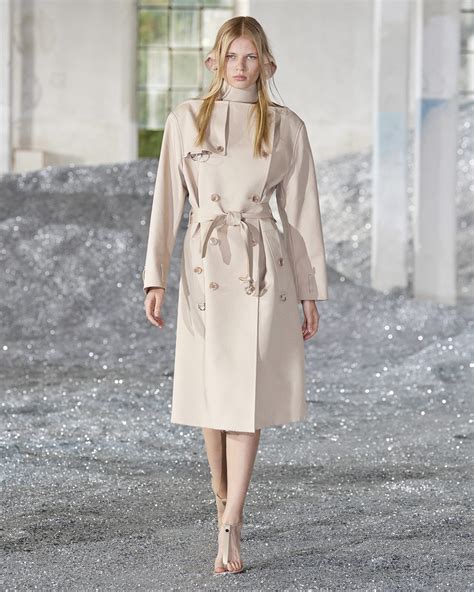 burberry fashion show march 2022|burberry models photos.